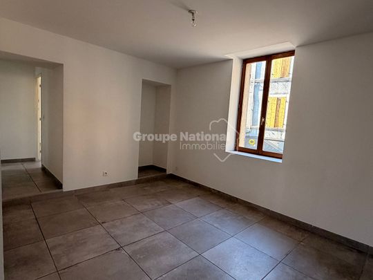 APPARTEMENT 1ER ETAGE DEUX CHAMBRES CLIMATISEES RUE POURTOULES ORANGE, - Photo 1