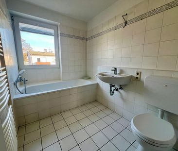 Modernisierte Maisonettewohnung mit drei Zimmern und zwei Bädern in... - Foto 2