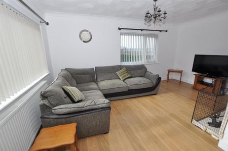 4 bedroom house to rent - Photo 2