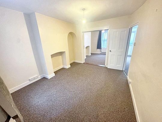 2 bedroom property to rent - Photo 1