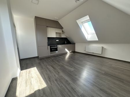 Pronájem bytu 2+kk 50 m² - Fotografie 2