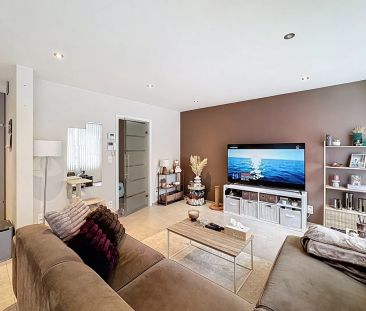 Recent en centraal gelegen app. met 2 slaapkamers, terras en autost... - Foto 1