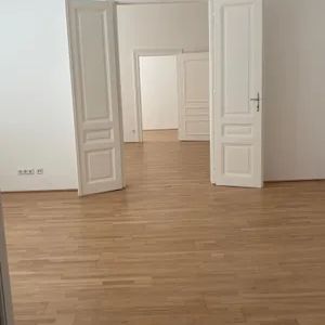 Elegante Altbauetage mit Klopfbalkon - Foto 2