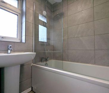 3 bedroom semi-detached house to rent - Photo 6