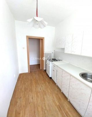 Pronájem bytu 1+1 35 m² - Fotografie 1