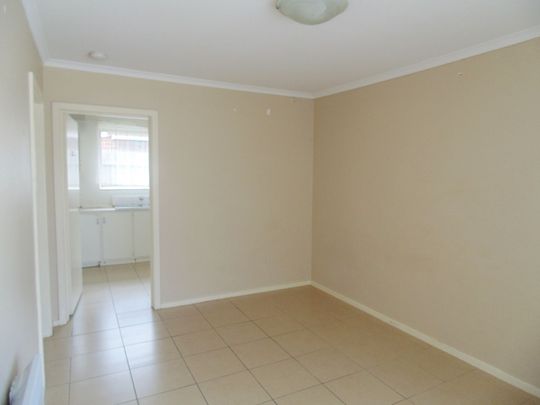 Neat 1 Bedroom Unit. - Photo 1