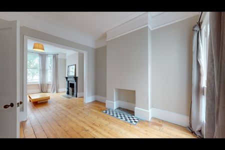 4 Bed Semi-Detached House, Bracewell Road, W10 - Photo 5