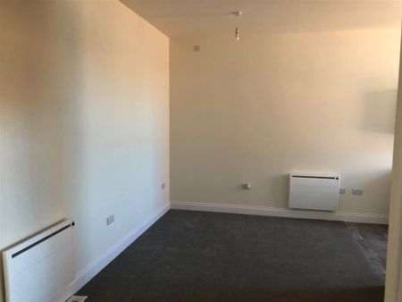 Commercial Road - Photo 4