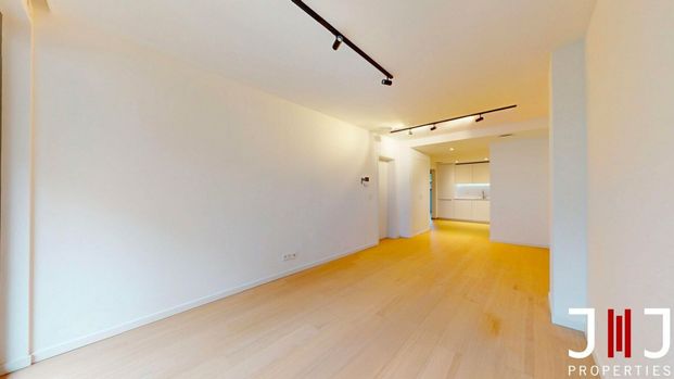 Flat for rent - Photo 1