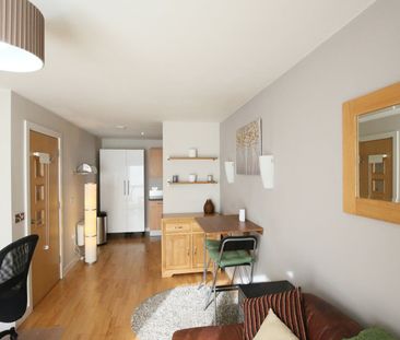 1 Bed Flat, Waterloo Apartments, LS10 - Photo 2