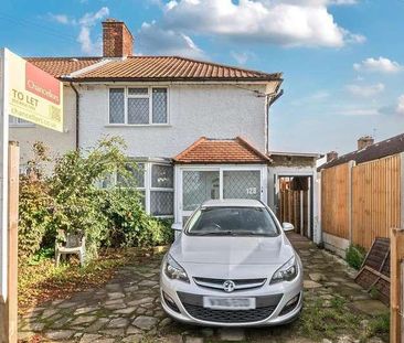 Goldbeaters Grove, Edgware, HA8 - Photo 3
