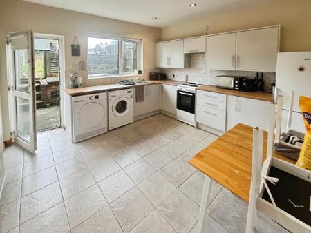 112 Grand Street, Lisburn, BT27 4UE - Photo 4