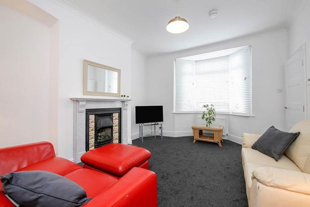 2 bedroom terraced house to rent - Photo 1