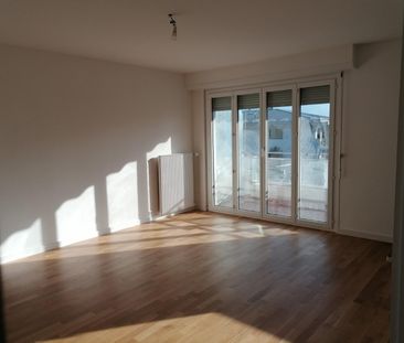 Appartement totalement rénové de 2.5 pièces au 3ème étage bénéficia... - Photo 2