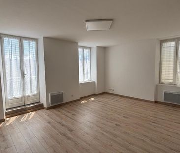 Location Appartement 4 pièces 82m² COUX 07000 - Photo 4