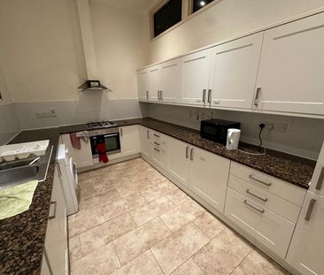 Room in a Shared Flat, Goodhall St, NW10 - Photo 4