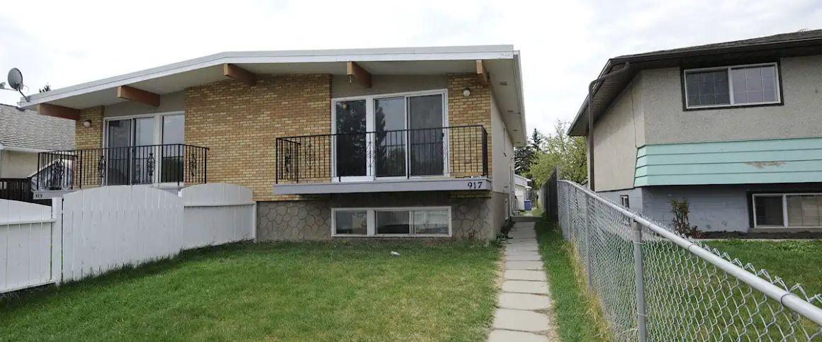 2 BEDROOM MAIN FLOOR HOUSE 1000 SFT, CLOSE TO THE MALL ,SCHOOL & DOWN TOWN . — 2 Bedrooms Main Floor - Photo 1