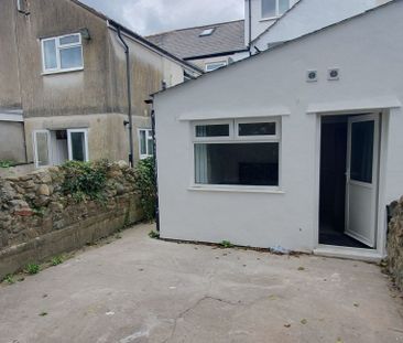 Flat 2, 19 Mundy Place, Cathays, Cardiff, CF24 4BZ - Photo 4