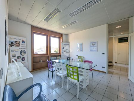 Ufficio in affitto - Photo 2