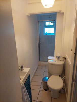 Room in a Shared House, Winslade Road, SW2 - Photo 1