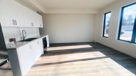 For Lease - 19 RAINWATER Lane Unit# MAIN, Barrie, Ontario - Photo 3