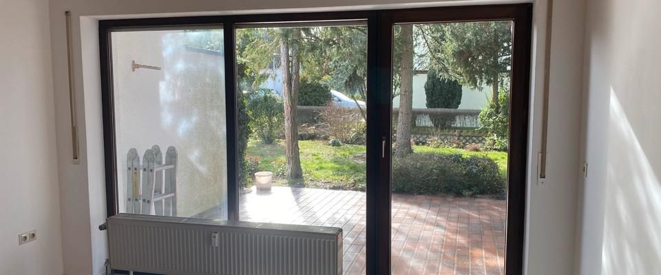 Schöne 3 Zimmer terassenwohnung Stadtteil Altenmünster - Photo 1