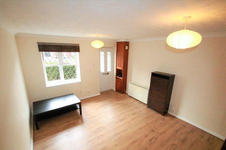 2 bedroom end of terrace house to rent - Photo 3