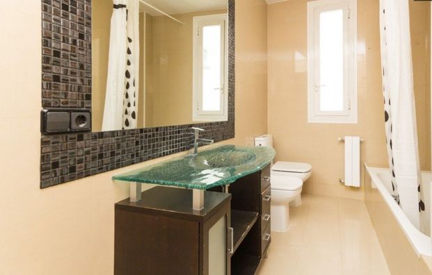 Private room in Redondilla Street - Photo 1