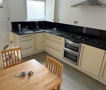 1 Bedroom Flat To Let - Photo 5