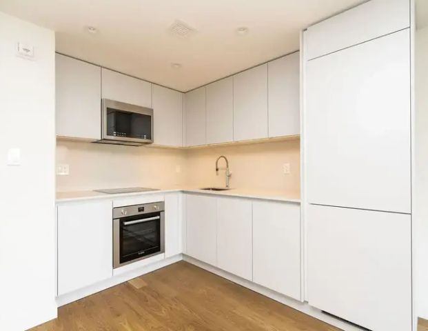 150 Donway & 4 Overland | 4 Overland Drive, Toronto - Photo 1