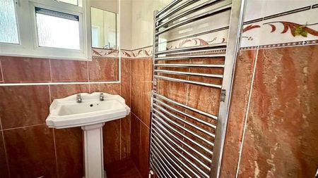 Canterbury Drive, Brighton, BN2 - Photo 5