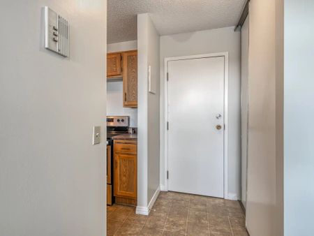 Calgary Grier Place — 1 Bedroom + Loft - Photo 5