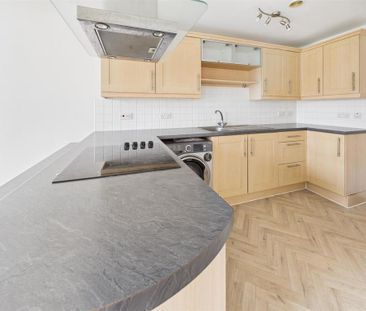 2 bedroom apartment to rent - Photo 4