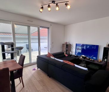 Moderne Dreizimmerwohnung mit Dachterrasse, Einbauküche und TG-Stel... - Foto 1