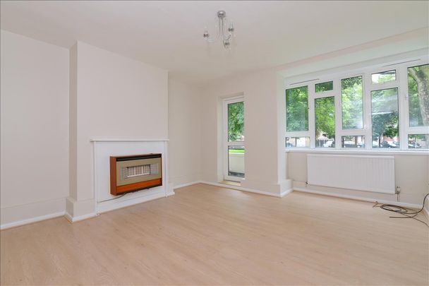 Oaklands Estate, . - Photo 1