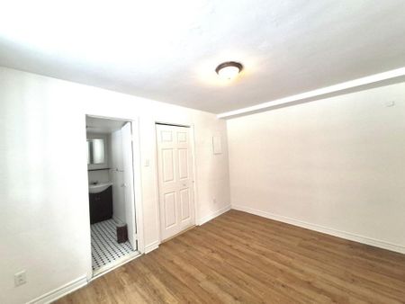 2200 Rue Sherbrooke E., app.11, H2K 1E1, H2K 1E1, Montréal - Photo 2