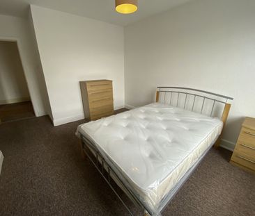 1 Bed Flat, Daisy Bank Road, M14 - Photo 4