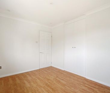 3 bedroom detached house to rent - Photo 3