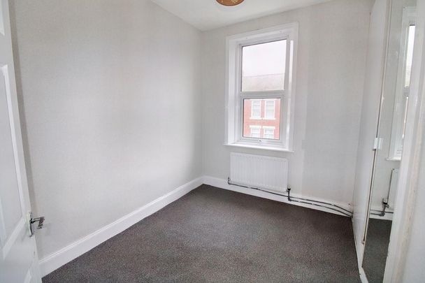 3 bed upper flat to rent in NE6 - Photo 1