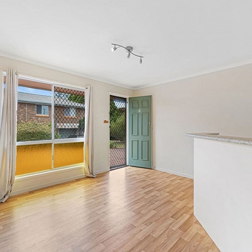 Neat & Tidy Unit in a Quiet Complex - Photo 1