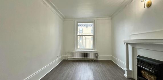 Appartement Montréal (Ville-Marie) À Louer - Photo 2