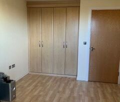 Central Cambridge Modern Apartment with Private Balcony and Secure ... - Photo 2