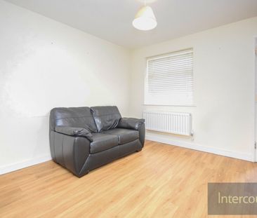 Plantation Close, CB11, Saffron Walden - Photo 1