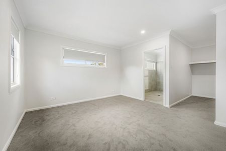 Stunning Clifton Townhouse - Photo 2