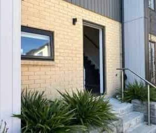 3 Bedroom 2 Bathroom Townhouse - Photo 4