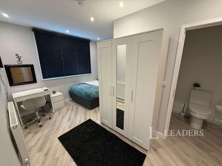 Walton Grove, DN33 - Photo 5