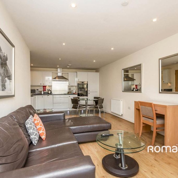 2 bedroom flat to rent - Photo 1
