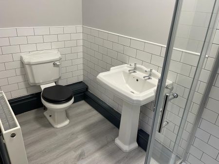 2 bedroom flat to rent - Photo 5