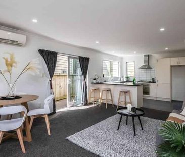 Lovely Sunny 3 Bedroom Hone - Photo 1