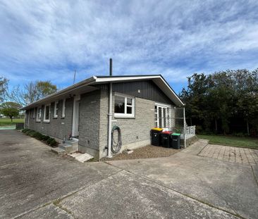 Charming 2-Bedroom Home in Riccarton: Ideal Location for Modern Liv... - Photo 4